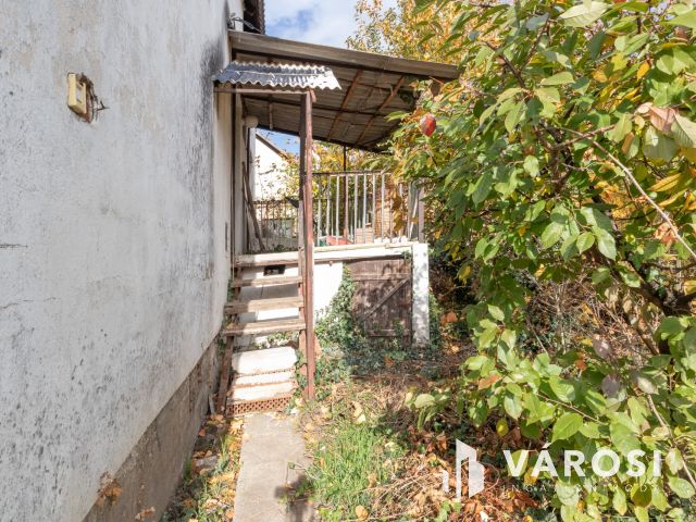 Társasházi kertes ház Dorozsmán