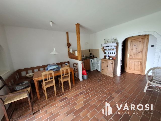 Badacsonyi nyaraló teljes és örök balatoni panorámával eladó