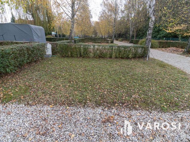 Nagyatádon 144 parcellás működő camping a fürdő mellett!