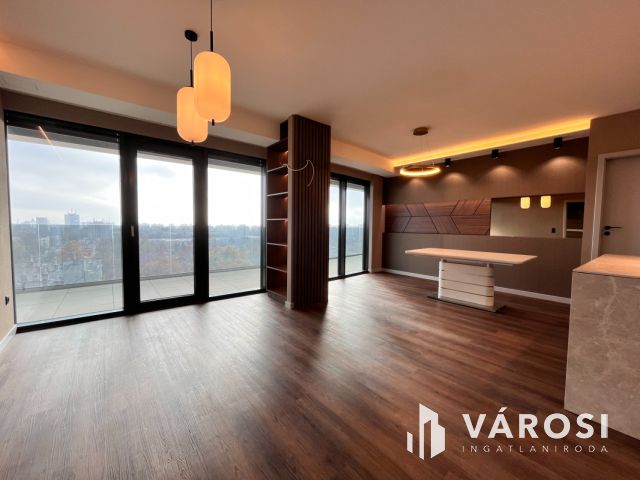 Ébredj a város felett – 91 m² luxus az Egyetem Towerben