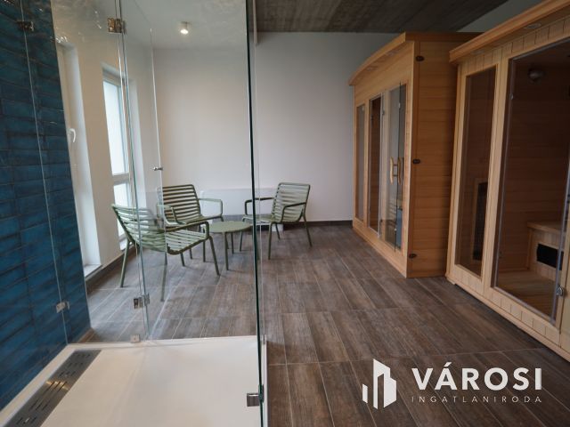 Fonyódon, 150m-re a víztől, új lakás, Wellness használattal!