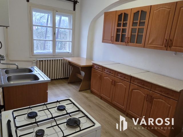 Lakás árban ház a Kertvárosban-Debrecen