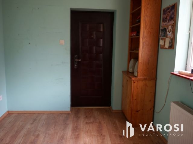 Tripla a Csúcson-csúcsi 3 lakrészes családi ház