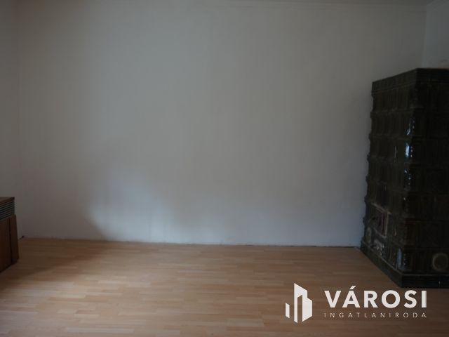 Tripla a Csúcson-csúcsi 3 lakrészes családi ház