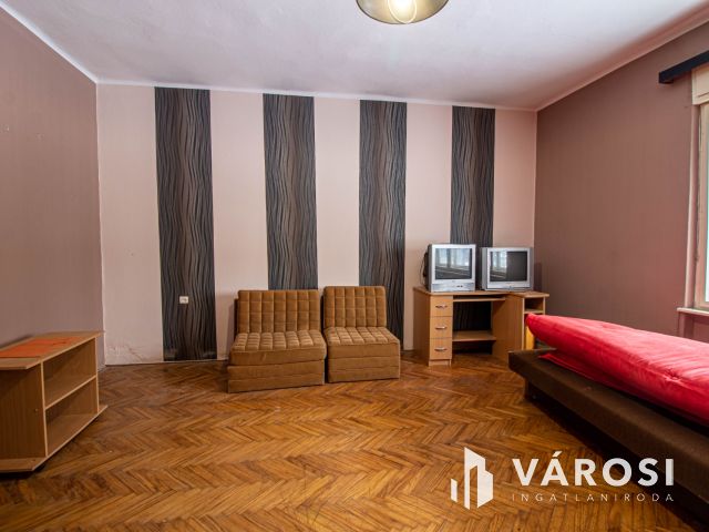 Tágas családi ház remek áron