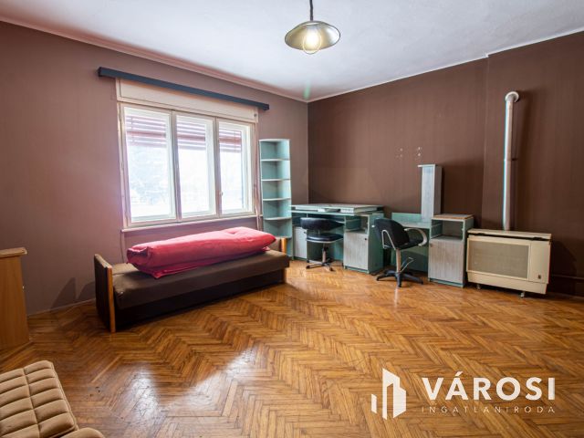 Tágas családi ház remek áron