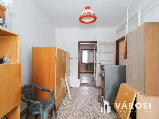 Felújítandó kádár kocka Gyomaendrődön