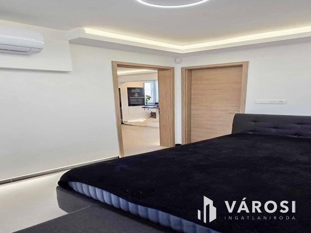 Luxus minőségben felújított panorámás lakás Eladó