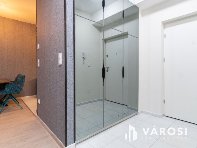 Új építésű prémium vízparti lakás Balatonszemesen