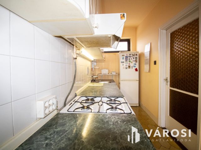 Ritka adottságú ingatlan Újkígyós központjában