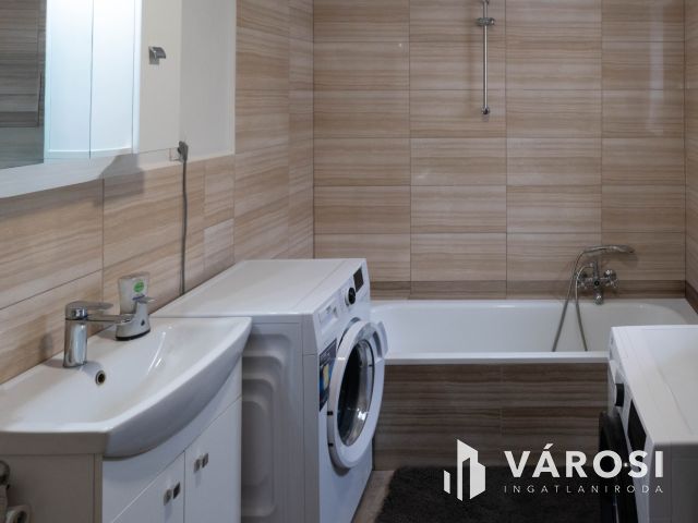 Igényes, felújított Családi ház, ide csak költözni kell