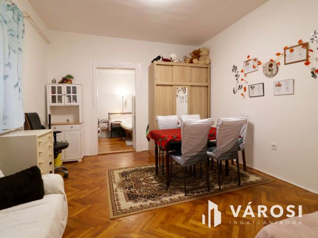 Belvárosi, földszinti lakás