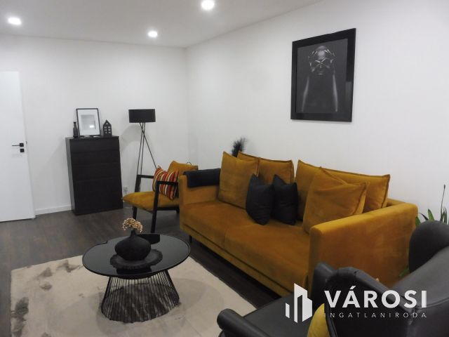 Újszegedi panel,top helyen,top minőségben eladó.