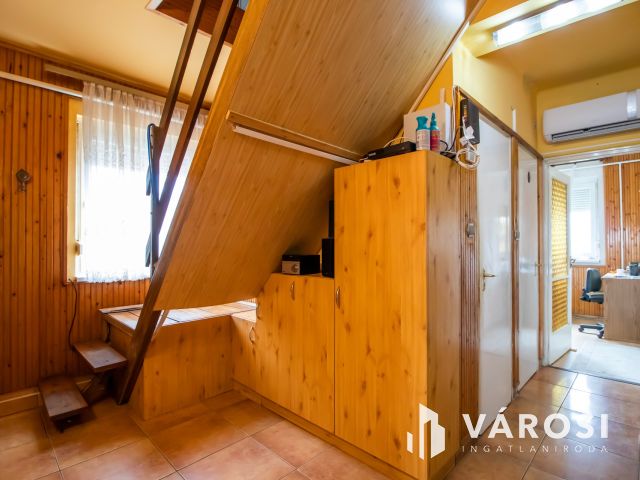 Nagylakás saját kertrésszel