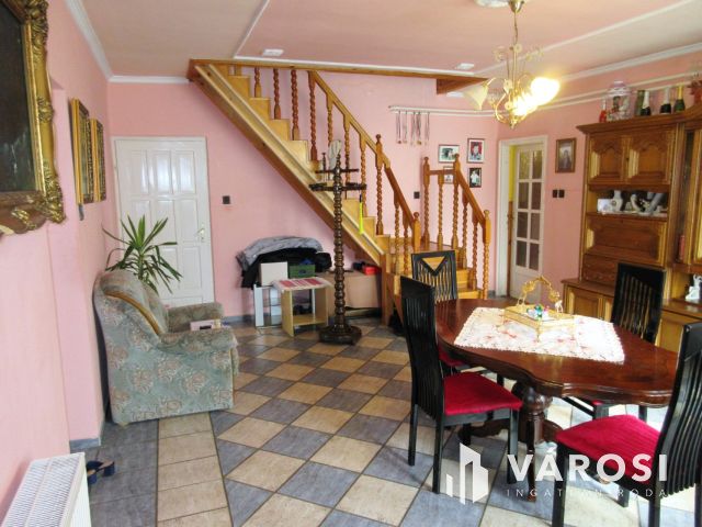 Gyünyörű családi ház Szentesen