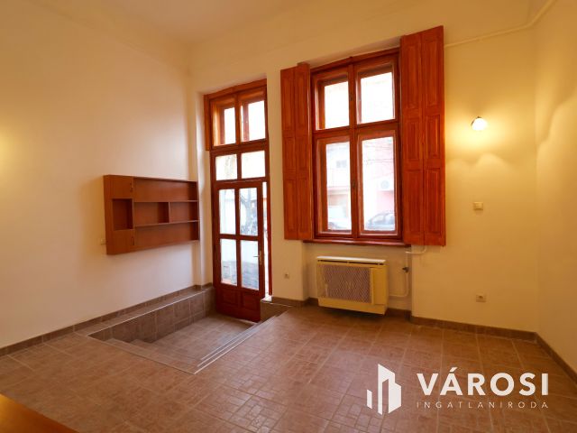 Belvárosi üzlethelyiség