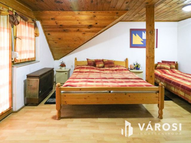 Nagy családi ház eladó vendégház lehetőséggel Gyomán