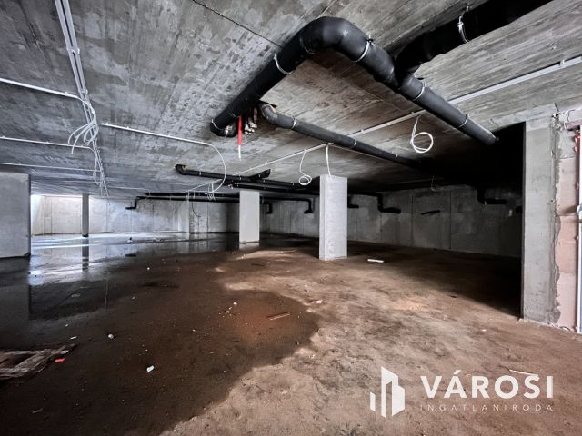 Modern földszinti lakás saját kerttel