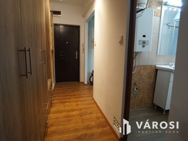 Kodály utcában első emeleti, erkélyes lakás