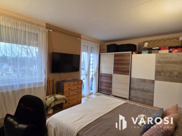 EGY LAKÁS, HÁROM  LEHETŐSÉG A VEZÉR LAKÓTELEPEN-Debrecen!