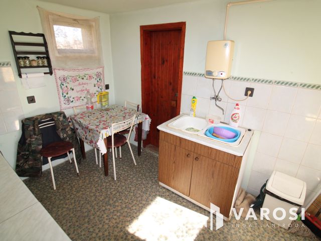 Jó szerkezetű ház Vésztőn.