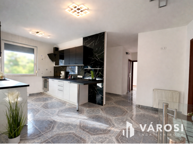 Debrecen-Nagyerdő kiemelt övezetében lakás ELADÓ