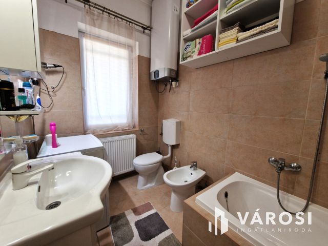 Hangulatos vidéki kúria a Sebes-Körös közelében