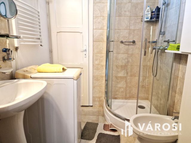 Hangulatos vidéki kúria a Sebes-Körös közelében