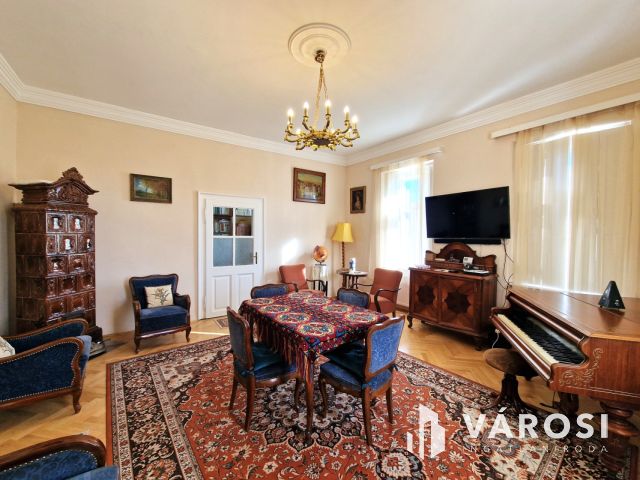 Hangulatos vidéki kúria a Sebes-Körös közelében