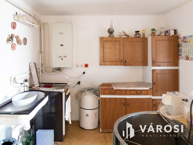 Két lakrész, nagy telek, végtelen lehetőségek