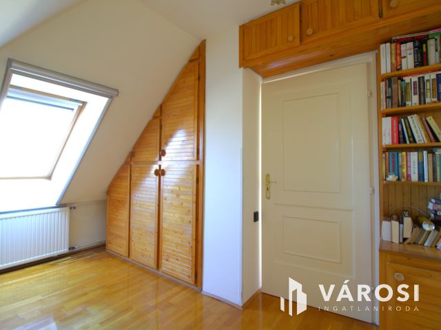 Ritka lehetőség: 204 m2 prémium sorházi otthon saját kerttel