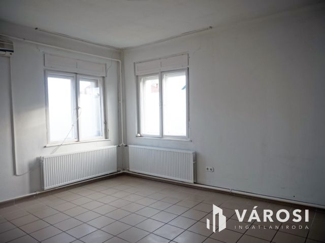 Kiváló elrendezésű családi ház kiváló lakóövezetben!