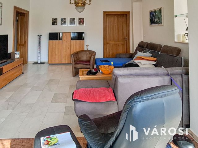 Böhönyén 220 m2-es prémium minőségű kúria eladó!