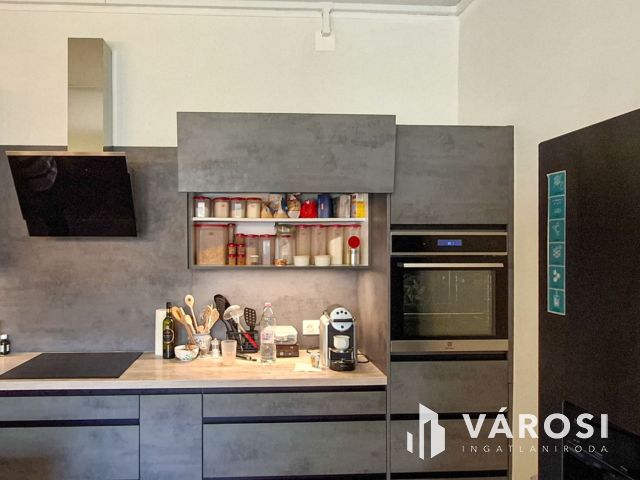 Böhönyén 220 m2-es prémium minőségű kúria eladó!