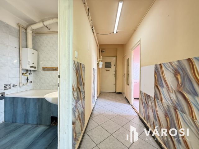 FELÚJÍTANDÓ 2 SZOBÁS TÉGLA LAKÁS ÚJBUDÁN