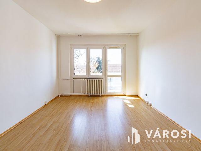 Rákospalotán a Szent Korona útján, panellakás eladó