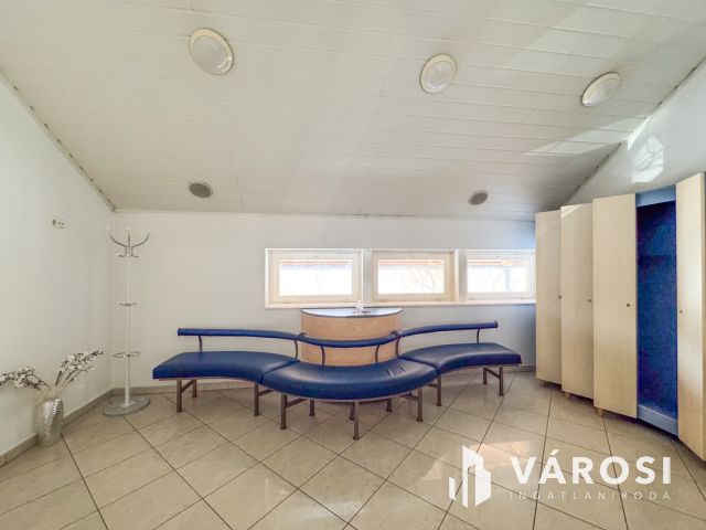 Kiadó üzlethelyiség/szolgáltató egység nagyon jó helyen