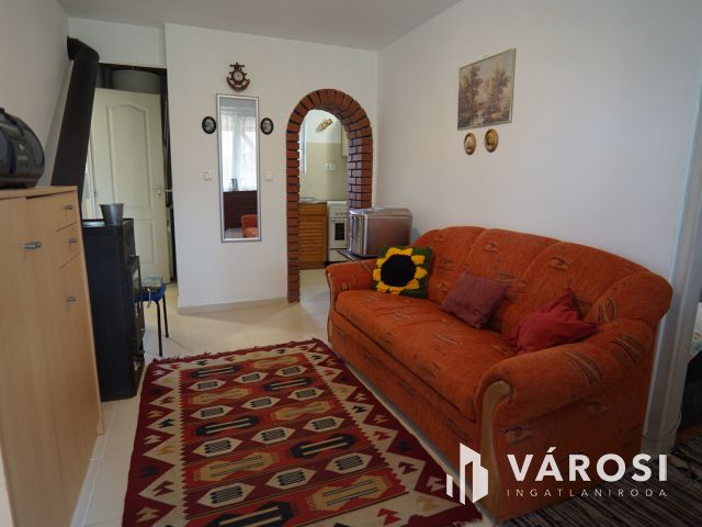 Fonyódligeten, felújított kis Nyaraló