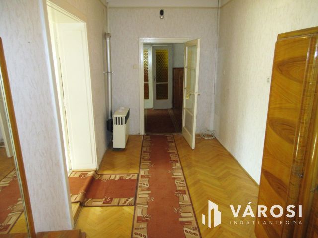 Orosházi társasház, GARÁZS az Árban!