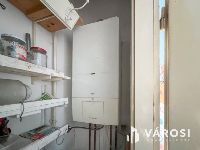 2 szobás felújítandó lakás, saját kazánnal
