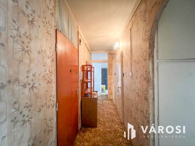 2 szobás felújítandó lakás, saját kazánnal