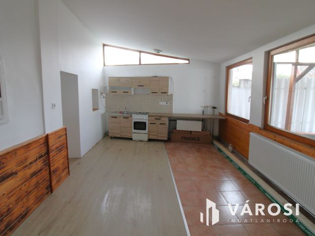 Azonnal költözhető, felújított otthon