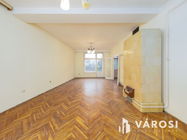 Belvárosi nappali + 1 (2) szobás