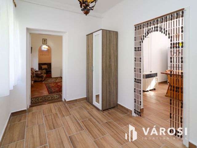 Felújított házrész eladó Nagyszénáson