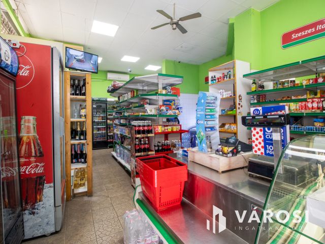 Kiadó üzlethelyiség raktárral Terézváros szívében