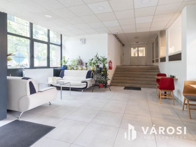 32 m2-es, földszinti iroda kiadó Fáy utcai irodaépületben