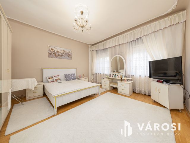 Sarki telek, vagy családi ház