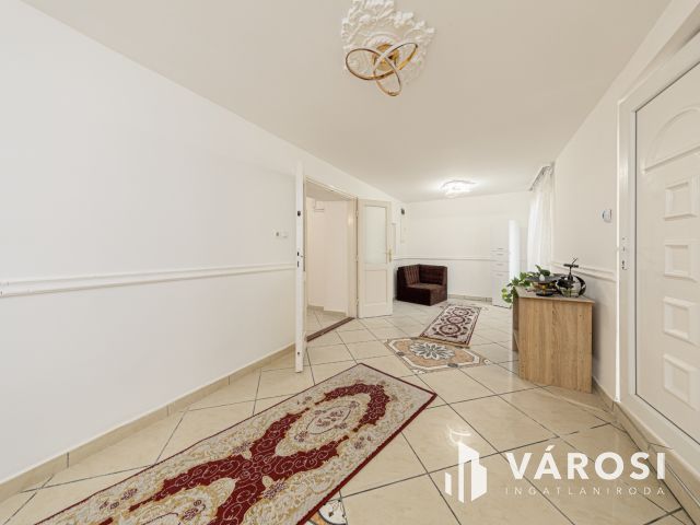 Sarki telek, vagy családi ház