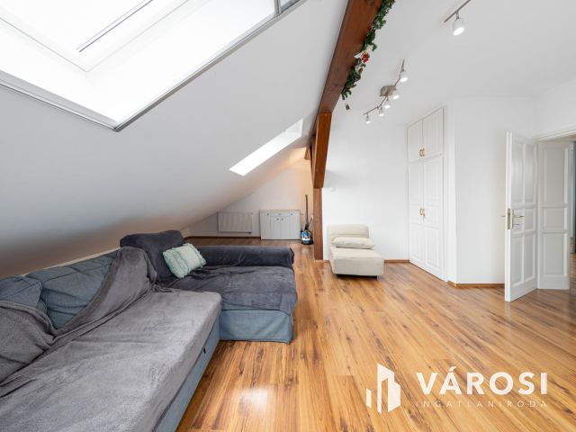 Belső 2 szint vagy 2 külön lakás