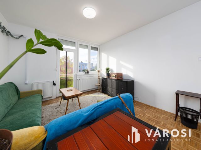 Nappali + kettes a TIK közelében